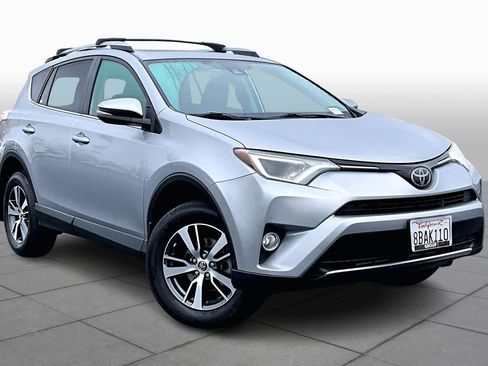 Used 2017 Toyota RAV4 XLE image 2
