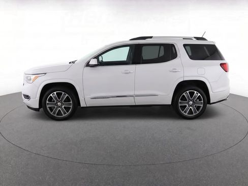 Used 2019 GMC Acadia Denali w/ Technology Package FWD image 4