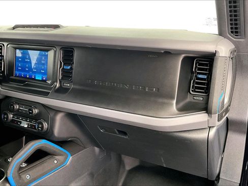 Used 2023 Ford Bronco Black Diamond w/ Sasquatch Package image 15