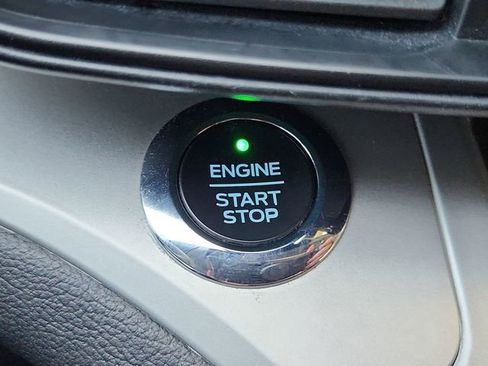 Used 2020 Ford Explorer XLT RWD image 16
