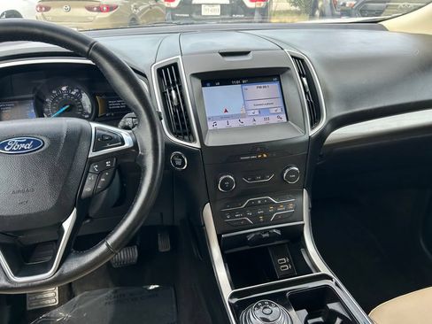 Used 2019 Ford Edge SEL w/ Equipment Group 201A FWD image 17