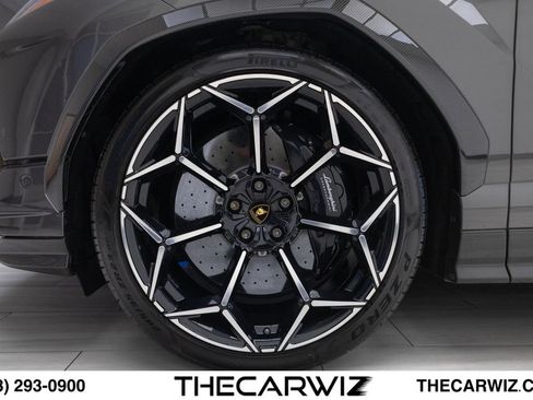 Used 2023 Lamborghini Urus Performante AWD/4WD image 14