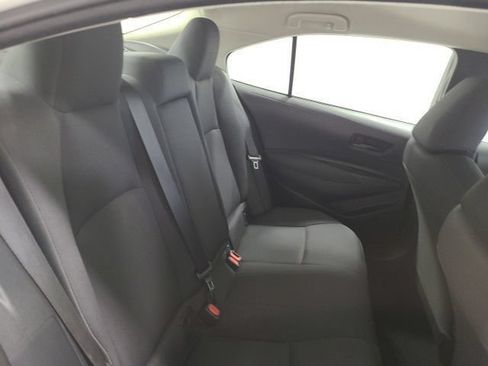 Used 2022 Toyota Corolla LE FWD image 15