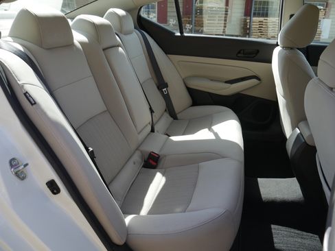 Used 2024 Nissan Altima 2.5 SV w/ SV Premium Package image 26