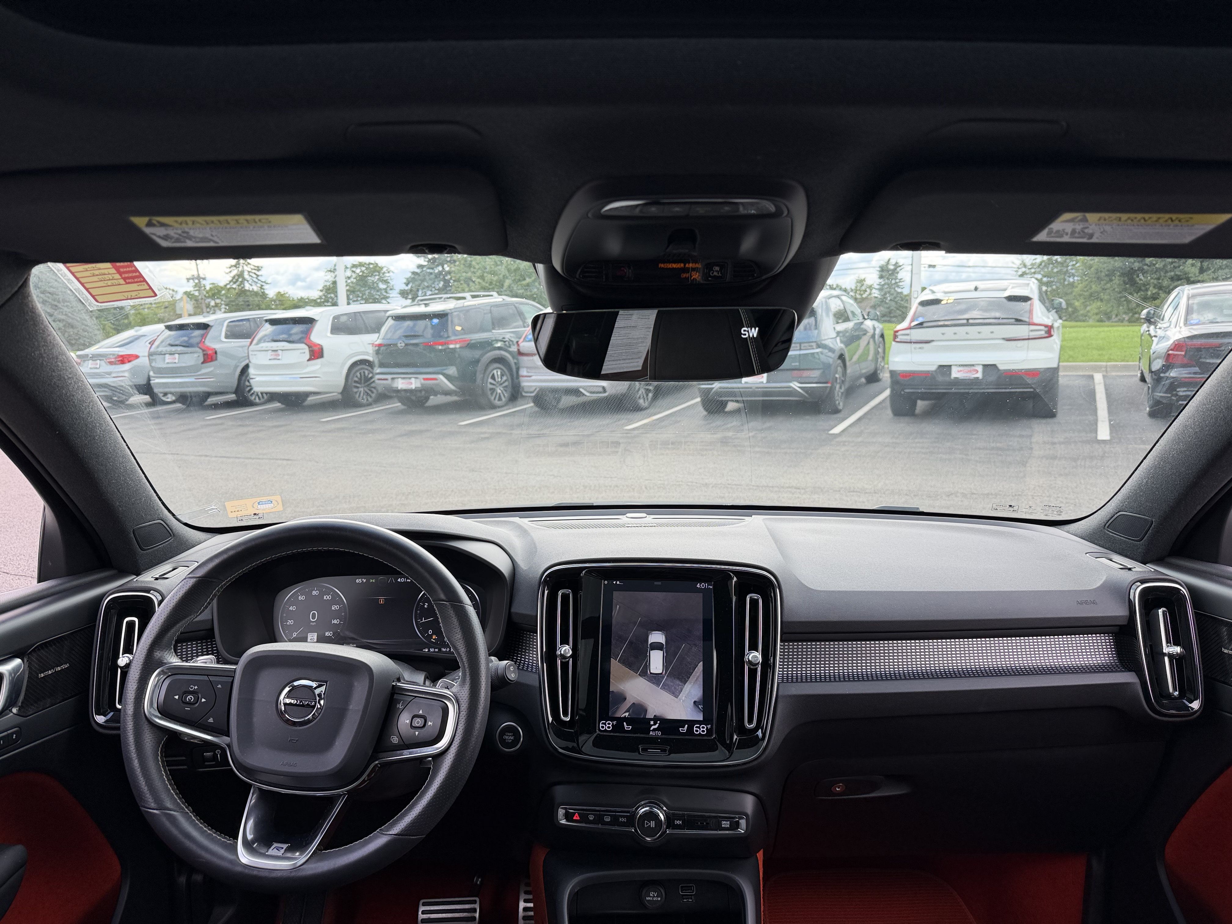 Used 2020 Volvo XC40 T5 R-Design AWD/4WD image 9