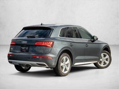 Used 2020 Audi Q5 2.0T Premium Plus w/ Premium Plus Package image 4