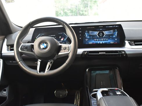 Used 2026 BMW X2 xDrive28i AWD/4WD image 21