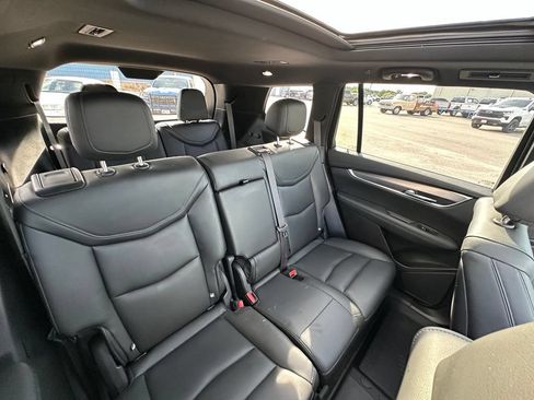 Used 2024 Cadillac XT6 Luxury AWD/4WD image 28