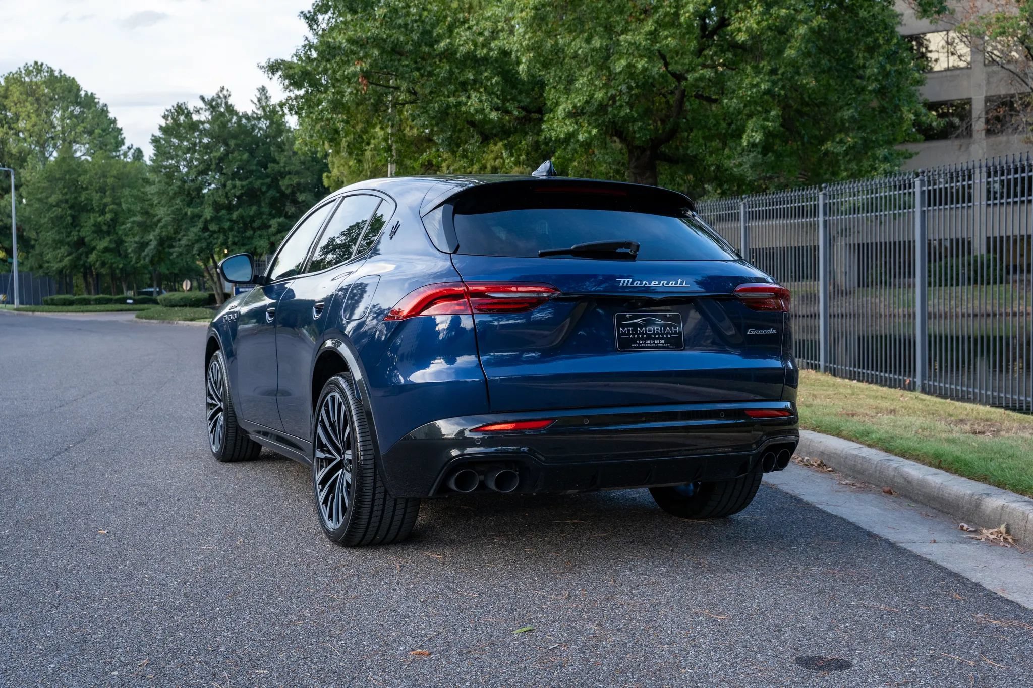 Used 2025 Maserati Grecale Modena AWD/4WD image 7