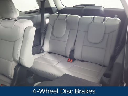 New 2026 Ford Explorer Active w/ Active Comfort Package AWD/4WD image 28
