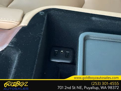 Used 2017 Cadillac Escalade ESV Platinum image 53