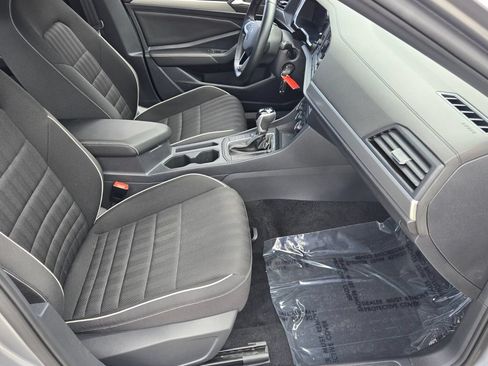 Certified 2023 Volkswagen Jetta Sport FWD image 17
