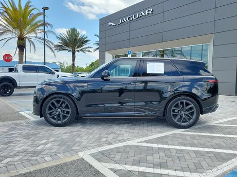 Used 2023 Land Rover Range Rover Sport SE Dynamic AWD/4WD image 2