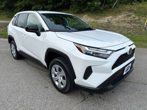Used 2024 Toyota RAV4 LE image 2