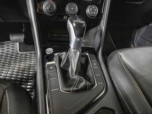 Used 2023 Volkswagen Taos SE image 24