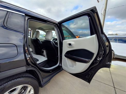 Used 2018 Jeep Compass Limited w/ Safe & Security Group image 34