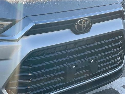 Used 2024 Toyota Grand Highlander AWD image 31