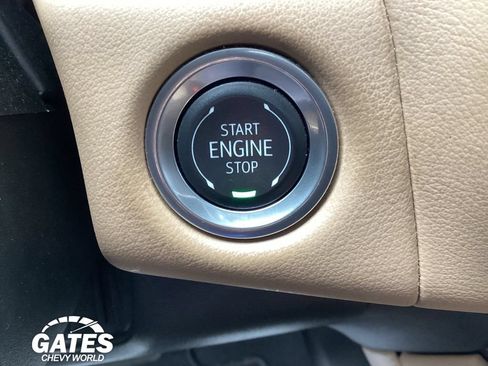 Used 2024 Chevrolet Tahoe Premier w/ Premium Package AWD/4WD image 25