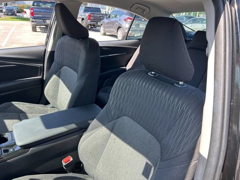 Used 2025 Toyota Camry LE FWD image 20