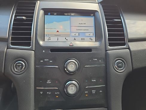 Used 2019 Ford Taurus SEL w/ Equipment Group 201A FWD image 19