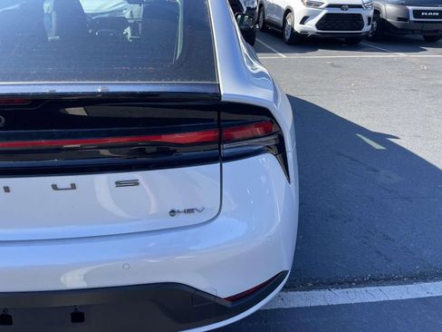 Used 2025 Toyota Prius LE image 18