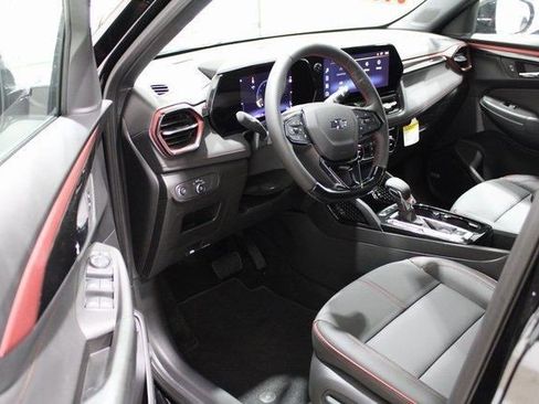 New 2026 Chevrolet TrailBlazer RS w/ Convenience Package image 2