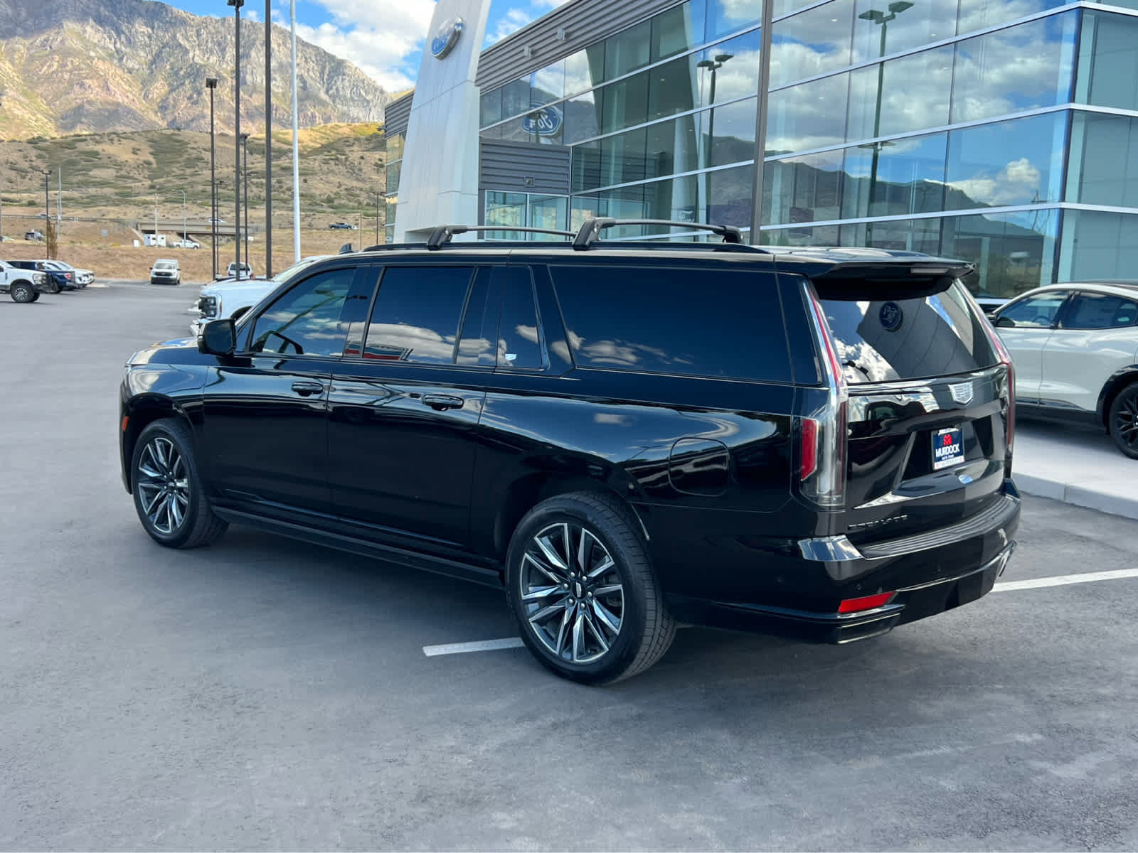 Used 2021 Cadillac Escalade ESV Sport w/ Driver Assist Tech Package AWD/4WD image 12