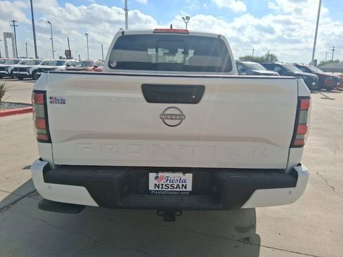 New 2026 Nissan Frontier SV RWD image 5