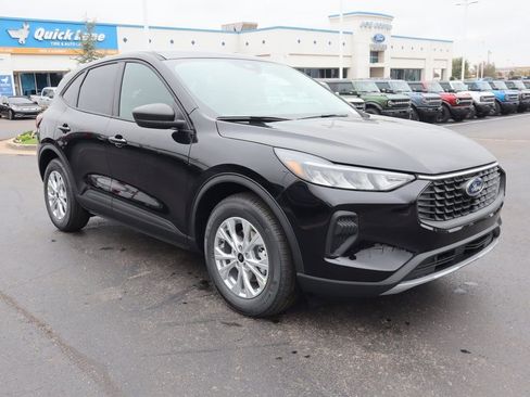 New 2026 Ford Escape Active w/ Cold Weather Package FWD image 1