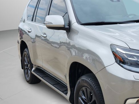 Used 2023 Lexus GX 460 Premium w/ Premium Plus Package AWD/4WD image 40