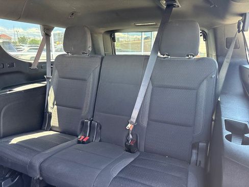 Used 2022 Chevrolet Suburban LS image 30