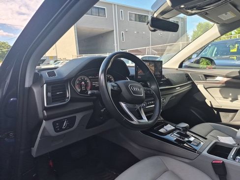 Used 2022 Audi Q5 2.0T Premium Plus AWD/4WD image 2