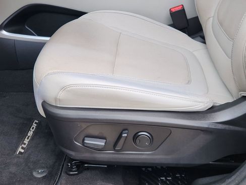 Used 2022 Hyundai Tucson Limited FWD image 23