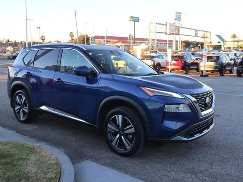 Used 2023 Nissan Rogue SL w/ SL Premium Package image 12