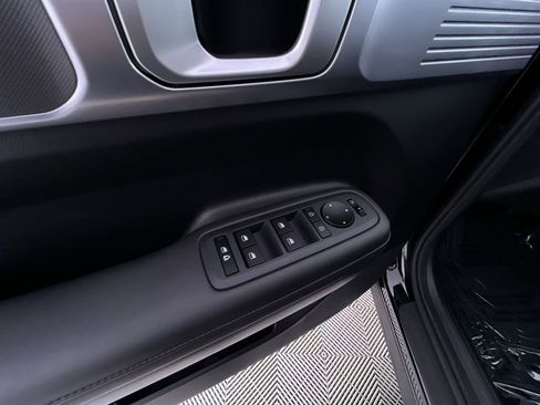 Used 2025 Hyundai Santa Fe XRT image 15