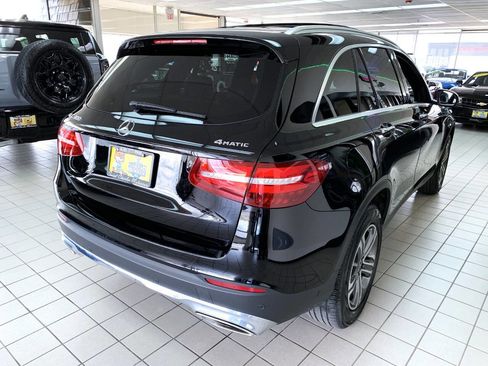 Used 2018 Mercedes-Benz GLC 300 4MATIC image 5