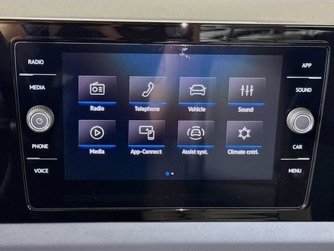 New 2026 Volkswagen Jetta SE FWD image 7