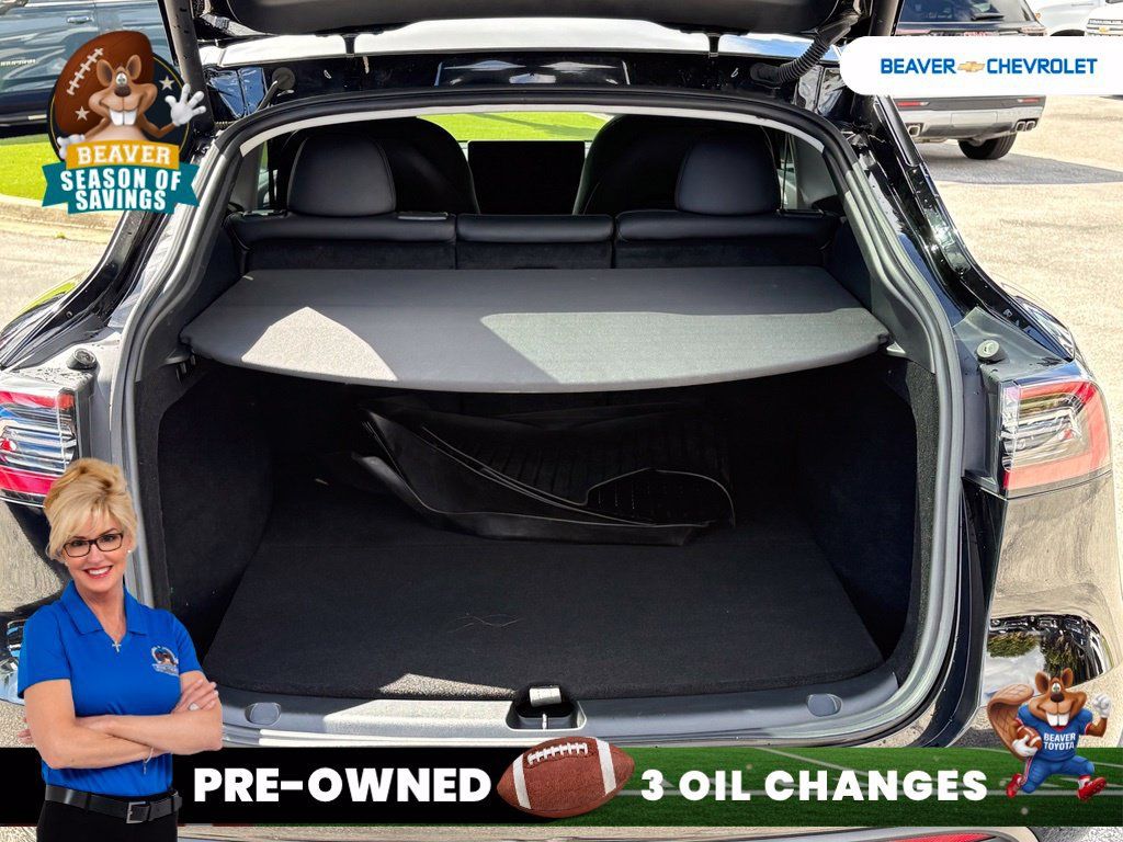 Used 2025 Tesla Model Y Long Range RWD image 11