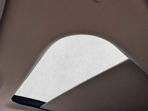 Used 2022 Lincoln Nautilus Reserve w/ Equipment Group 201A image 14