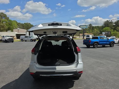 Used 2019 Nissan Rogue SV image 29