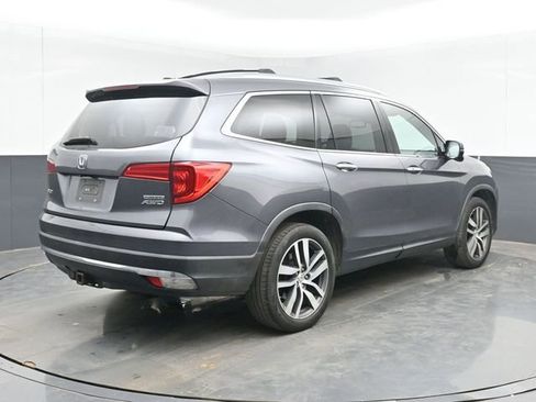 Used 2016 Honda Pilot Touring image 10