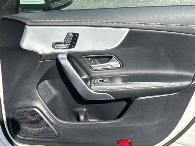 Used 2025 Mercedes-Benz CLA 250 4MATIC image 27
