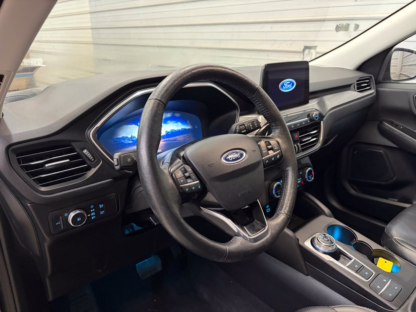 Used 2021 Ford Escape Titanium AWD/4WD image 14