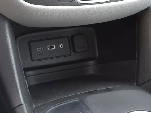 Used 2022 Chevrolet Equinox LT image 14