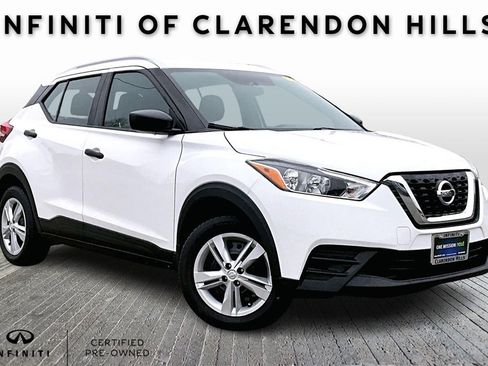 Used 2019 Nissan Kicks S image 1