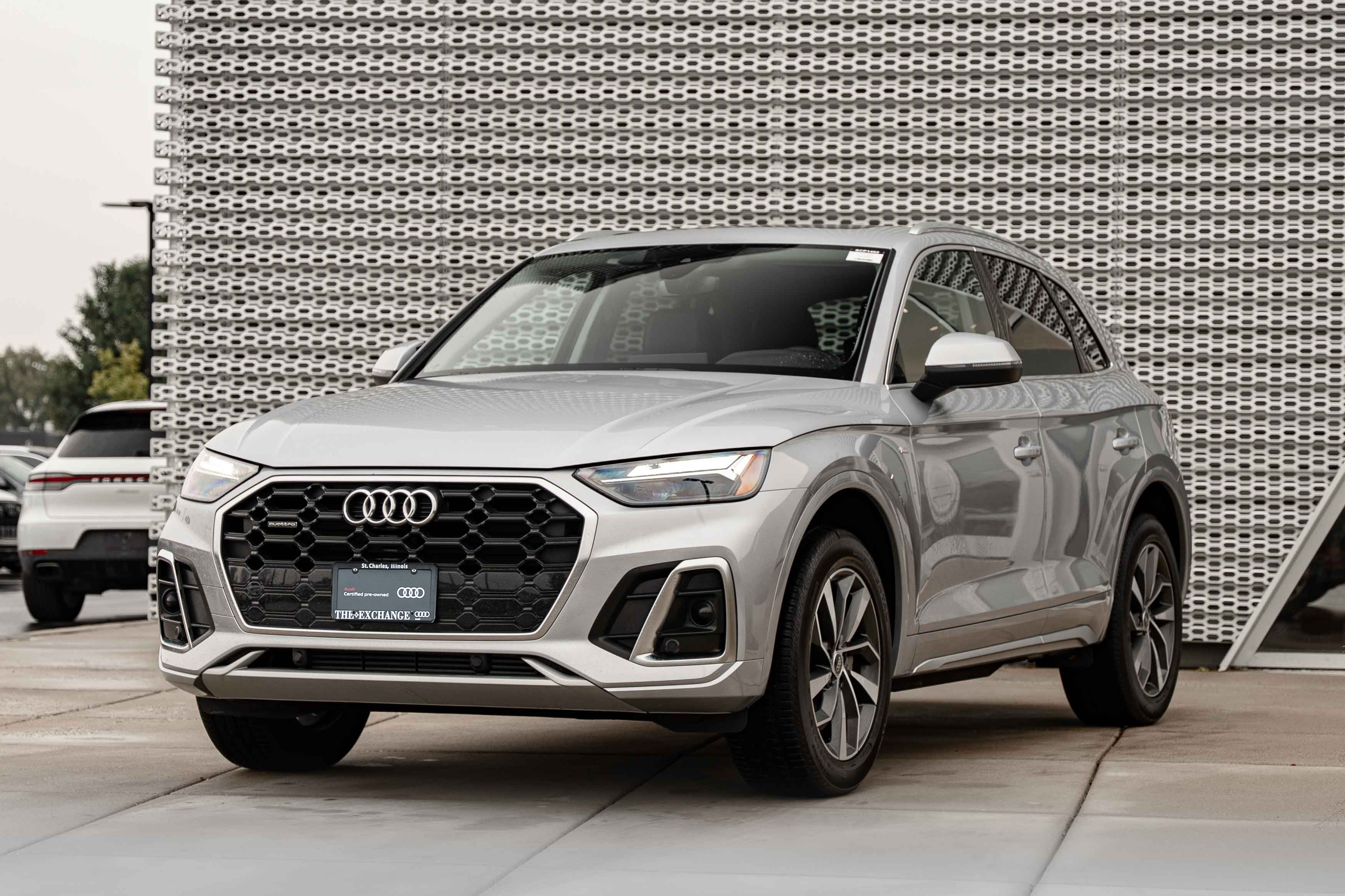Certified 2024 Audi Q5 2.0T Premium w/ Convenience Package AWD/4WD image 7