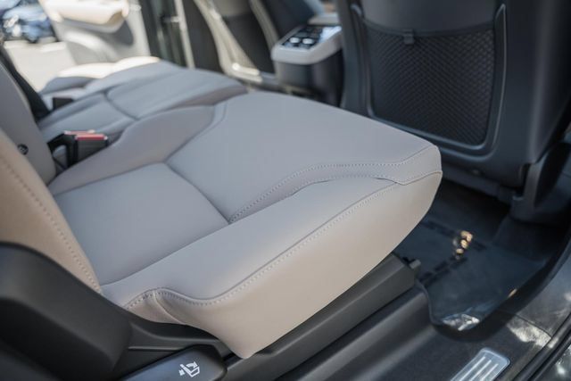 New 2027 Volvo XC90 B6 Plus AWD/4WD image 34
