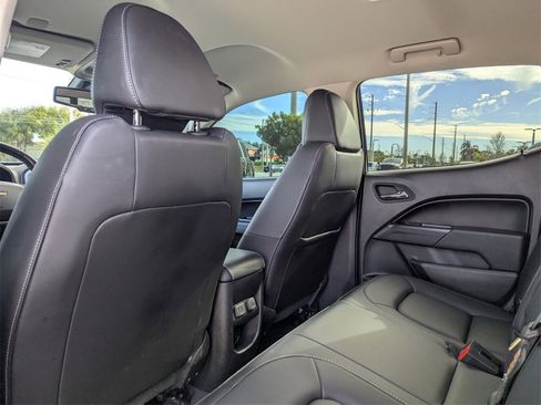 Used 2022 Chevrolet Colorado ZR2 w/ ZR2 Dusk Special Edition image 18