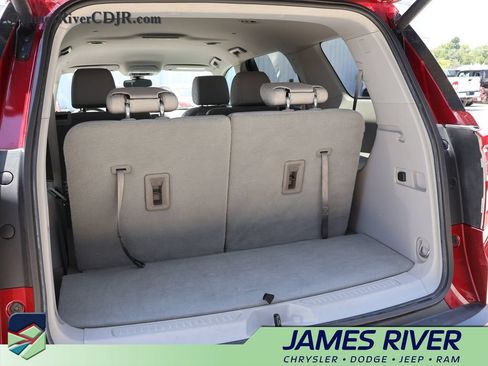 Used 2020 GMC Acadia SLT w/ Driver Alert Package II FWD image 15