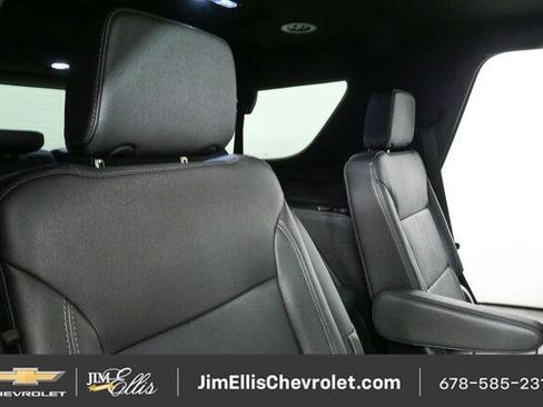 Used 2024 Chevrolet Tahoe Z71 w/ Luxury Package AWD/4WD image 20
